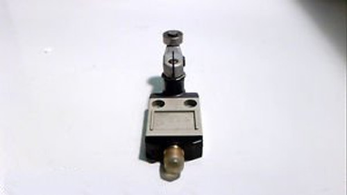 OMRON D4CC-4024 - MINIATURE LIMIT SWITCH, NEW