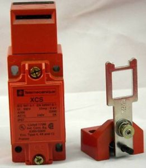 Telemecanique Limit Switch Set - XCS-A703 / XCS-Z03. NEW. .