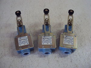 TELEMECANIQUE XCKL1004/A00-01 MICRO SWITCH  (3) NEW