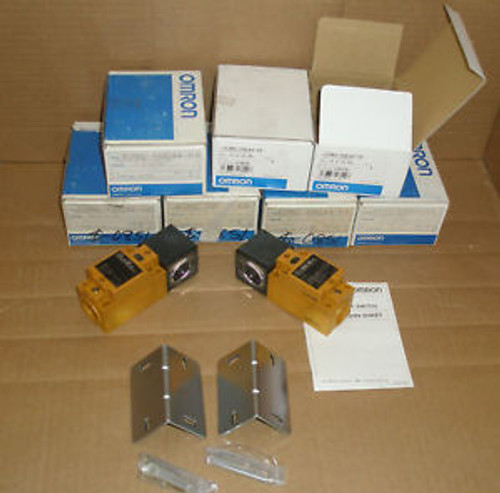 E3N2-50E44-US Omron New Box Photo Sensor E3N250E44US E3N2-50L4-US E3N2-50DE44-US