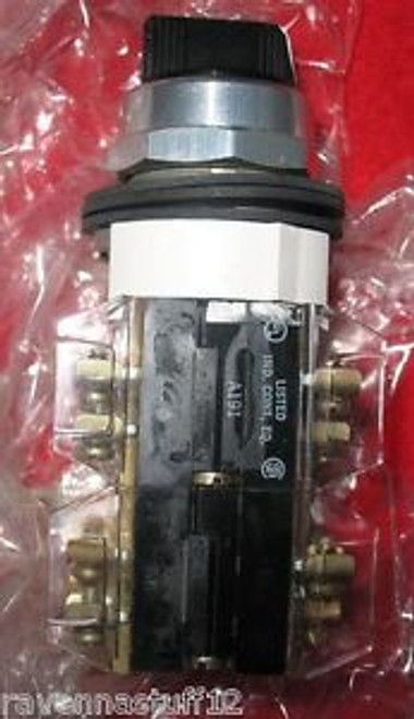 ALLEN BRADLEY 800T-J91KE7 SELECTOR SWITCH (NEW IN BOX)