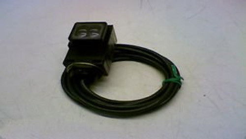 OMRON E3JU-D2P4T-3 PHOTOELECTRIC SWITCH 2M 24-240VAC 12-240VDC, NEW