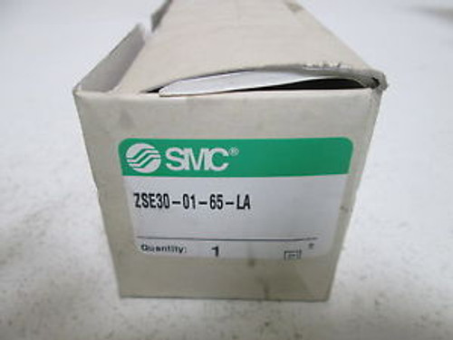 SMC ZSE30-01-65-LA VACCUM SWITCH NEW IN A BOX