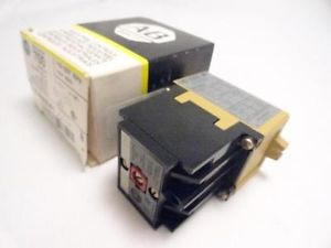 146320 New In Box, Allen-Bradley 700-P400A1 AC Relay 10A, 120-600VAC, Coil 120VA