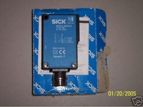Sick #WT27L-2S830A Photoelectric Proximity Switch 1/2