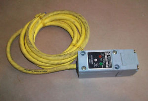 Allen Bradley Proximity Sensor 802PR-LBAM1-08