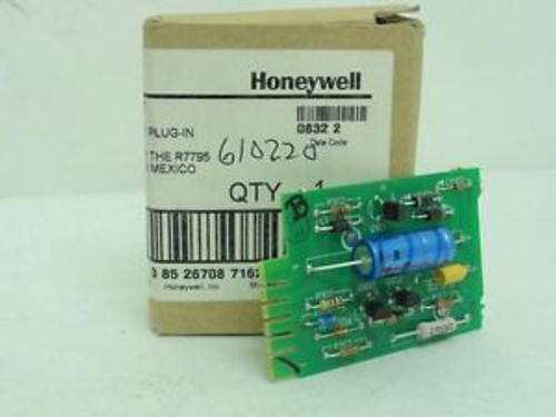 153738 New In Box, Honeywell ST795A 1031 Plug-In Purge Timer For R7795 30s Prese