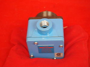 WARRICK CONTROL DOUBLE PROBE FITTING NEW  3E2A (1H2)