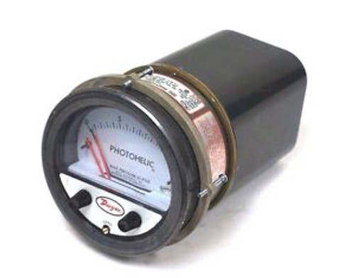 NEW DWYER A3015C PHOTOHELIC PRESSURE GAUGE 0-15 IN. WATER