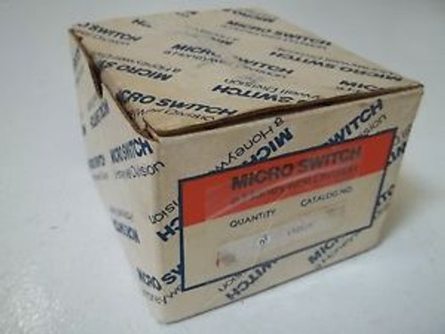 18 MICRO SWITCH LSZ51B LIMIT SWITCH ROLLER NEW IN A BOX