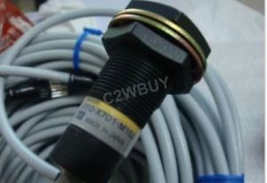 1PC Omron OMRON E2EQ-X3D1 xhg50