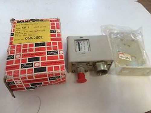 NEW OLD  Danfoss KP1, 100 PSIG ,060-2002 Pressure Switch   CX