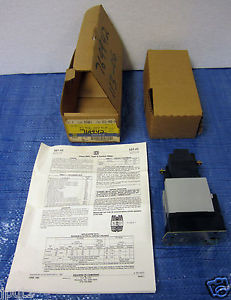 Square D XO-40-XL 20 Amp 8501-XO40XL 20A Latching Relay 120V Coil - NOS