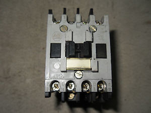 (O2-1) 1 NEW ALLEN BRADLEY 100-A12ND3 CONTACTOR