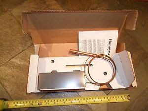 Honeywell T678 A 1684 Insertion Thermostat T678A1684  2 Stage 2 SPDT Switch New
