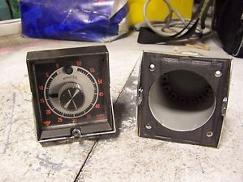 NEW EAGLE SIGNAL HP56A601 TIMER RANGE 0-60 MINUTES 120/240 VAC 5/10 AMPS