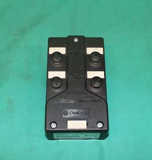 Allen Bradley, 1792D-4BV0D, Input Module 4-Connector NEW