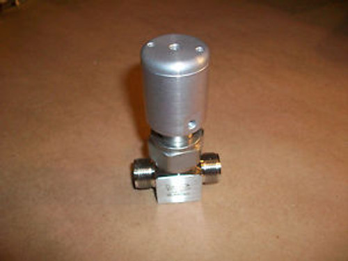 Swagelok SS-BN8S8 1/2 Compression Bellows Valve      UNUSED