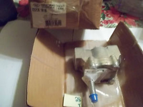 NEW ALCO SOLENOID VALVE 222CB 1B1B INLET/OUTLET 1 FRP STRAIGHT THRU (119)