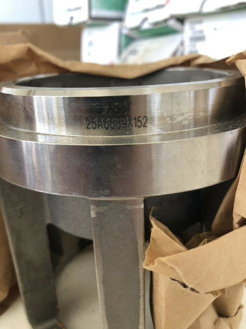 Fisher 25A6689X152 Strg-Ret / Bush Assy New In Box