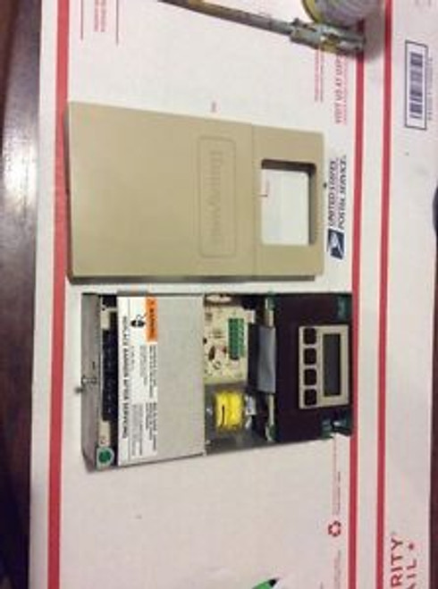 HONEYWELL T775A1019 -40-140F 120/240V-AC TEMPERATURE CONTROLLER D450230