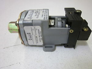 SQUARE D 9012-GNO-4 NEW OUT OF A BOX