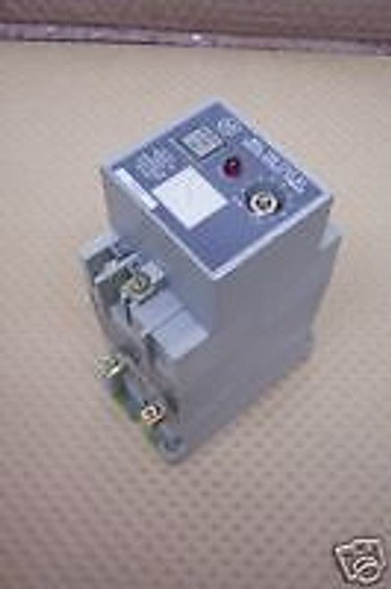 ALLEN BRADLEY 700-RT99N200A1 SOLID STATE TIMER NEW CONDITION / NO BOX