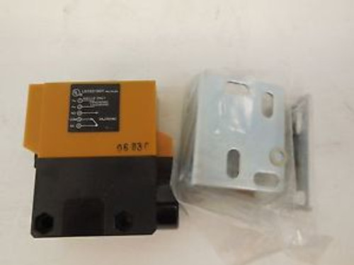 NEW OMRON E3A2-10DM4 PHOTOELECTRIC E3A210DM4