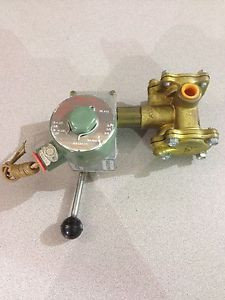 NEW NO BOX ASCO VALVE 3/8 PIPE SIZE HB831141G