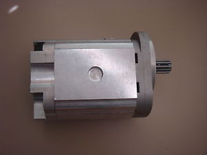 PARKER CHELSEA FLUID PUMP PART#3349110099-Serial# J0313-19484  NEW OLD STOCK