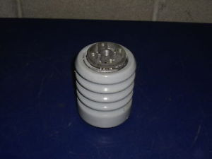 INSULATOR 635-00029 NEW