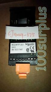 SCHNEIDER REG24PTP1JLU CTRL 24X48 PT100 1 CURRENT MODBUS Temperature Controller