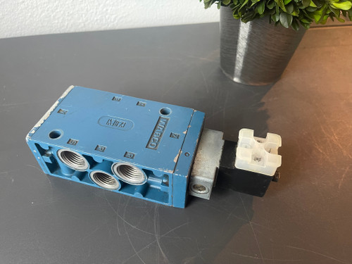 WABCO 5725450220 Single Solenoid Valve