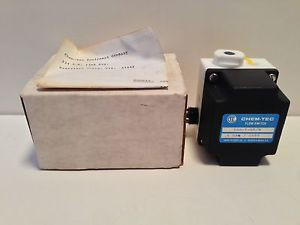 NEW CHEM-TEC FLOW SWITCH 500-T-BP/W 500TBPW .5 GPM / 1688