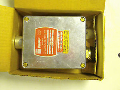 BARKSDALE PRESSURE ACTUATED SWITCH B2T-C32SS NEW  In box