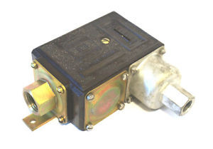 NEW SQUARE D 9012-FLG-9 PRESSURE SWITCH 9012FLG9