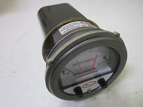 DWYER A3005 PHOTOHELIC PRESSURE SWITCH/GAGE NEW IN A BOX