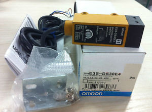 Professional Original 12-24V Omron Photoelectric Switch E3S-Ds30E4 2M