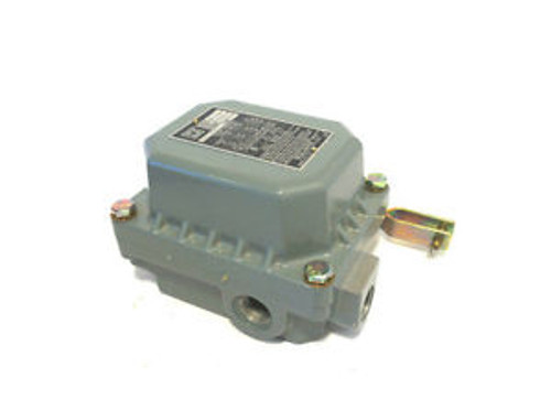 NEW SQUARE D 9035-DR-30 FLOAT SWITCH 9035DR30