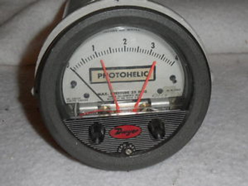 Dwyer 3004C Photohelic Pressure Guage Gage Switch 0-4 Water