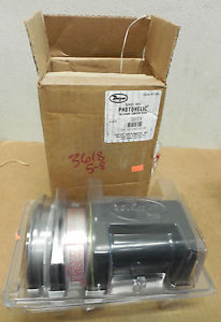 DWYER PHOTOHELIC PRESSURE SWITCH/ GAGE SERIES 3000 3000-15CM 300015CM NEW