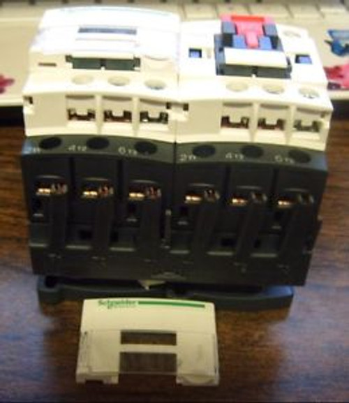 NEW SCHNEIDER ELECTRIC REVERSING CONTACTOR LC2D12B7