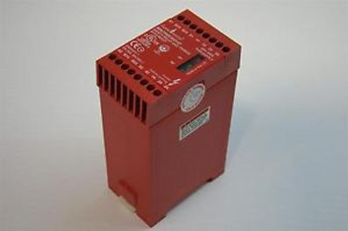 Allen-Bradley Guardmaster Minotaur Safety Relay Unit 110VAC MSR12T 440R-K23042