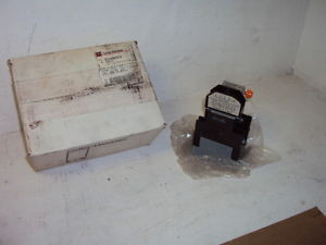 Cutler Hammer D26MR005A Series A Type M Relay w/ Timer Attachment 120VAC Coil