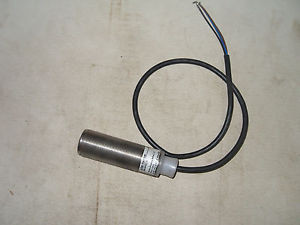 O4-1  1 NEW CUTLER HAMMER E58-30RS7150 SENSOR
