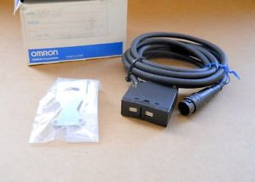 Omron E4DA-LS7 Ultrasonic Displacement Sensor