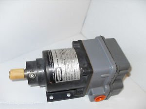 NEW HUBBELL 2210-312C4 PILOT DUTY SPEED SWITCH