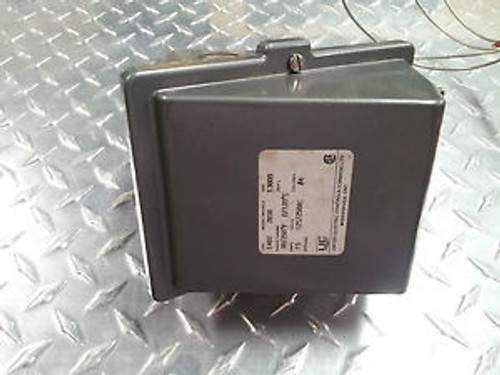 United Electric Controls Temperature Switch E402-2BSB