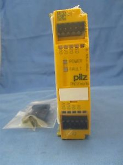 Pilz PNOZ mo1p 773500 Safety Module Relay