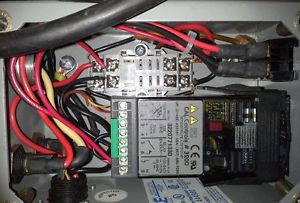 Unique Products Inc. P/N 223-2223-K temp controller, w/  CAL 3200
